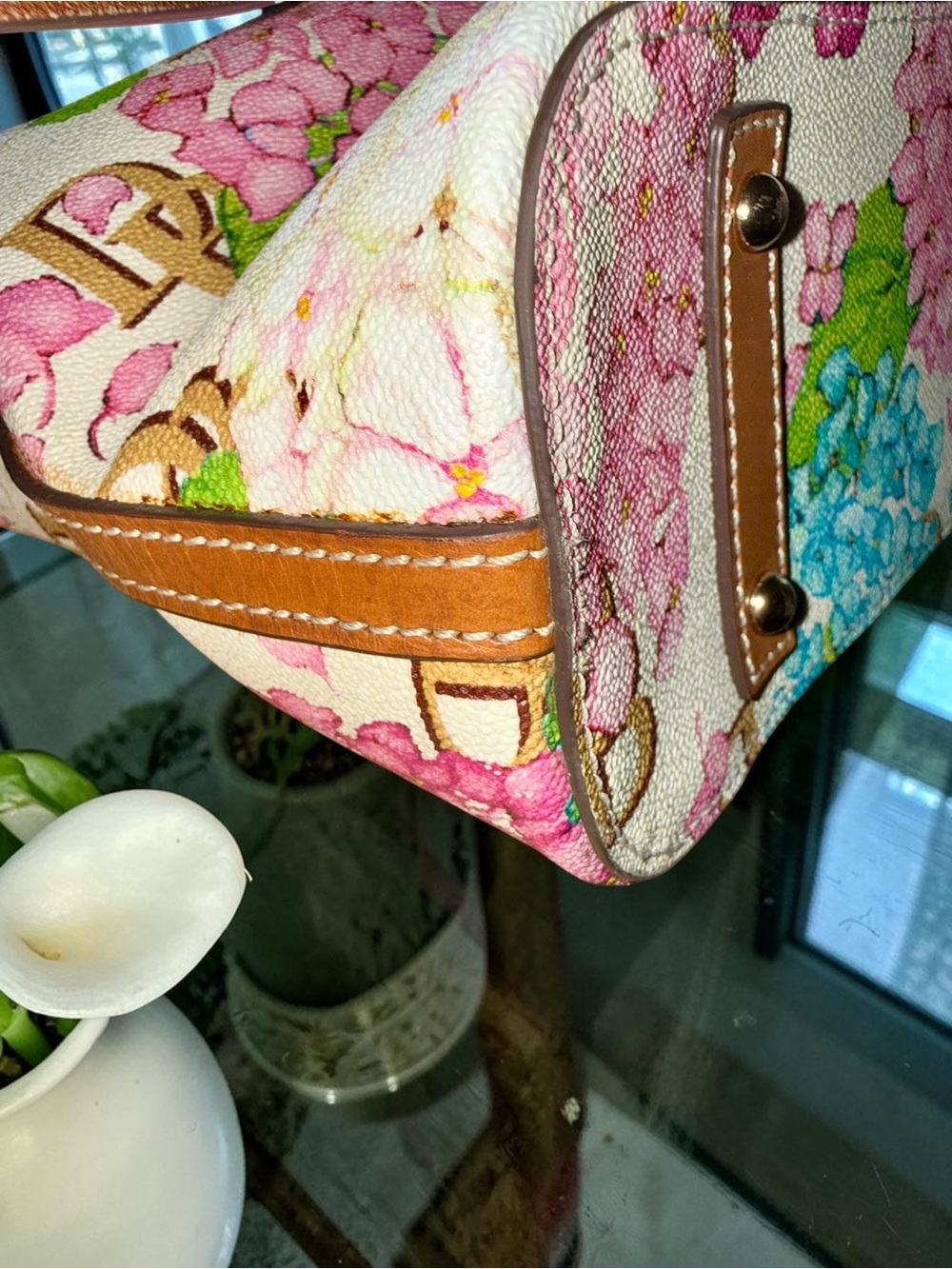 Dooney & Bourke EUC Floral Hydrangea Tote in Pink, Blue and Brown - Picture 7 of 14